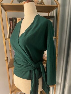 Ann Taylor S Medium Emerald Forest Green Wrap Knit Top Tie Waist Sweater